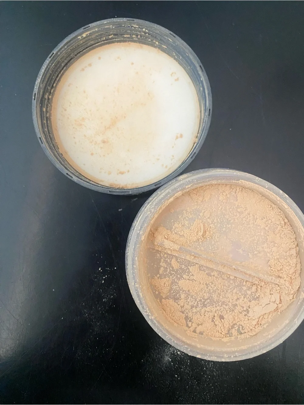 BOBBI BROWN Face Powder in SOFT SAND #5 - used twice
